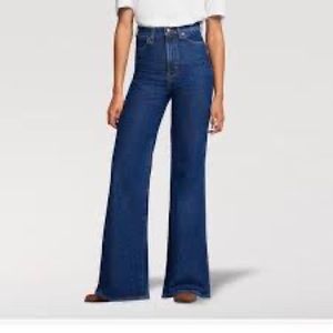 Wrangler Wanderer 622 High Rise Flare Jeans 28” waist 30” inseam Ski Patrol